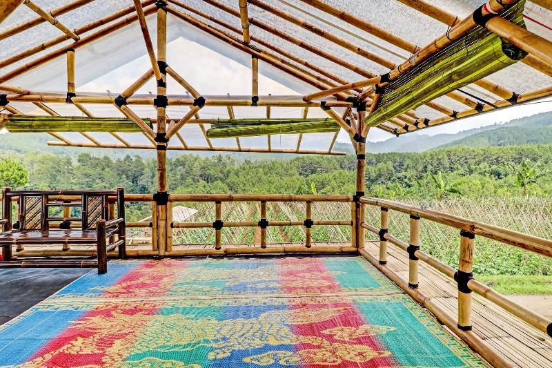 Отель Oyo Homes 90849 Cibeunying Homestay Cibodas Maribaya