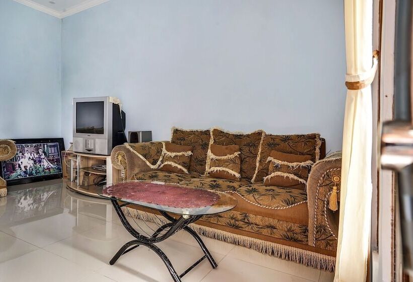ホテル Oyo Homes 91009 Eco Tourism Desa Cibodas Areng 4 Syariah