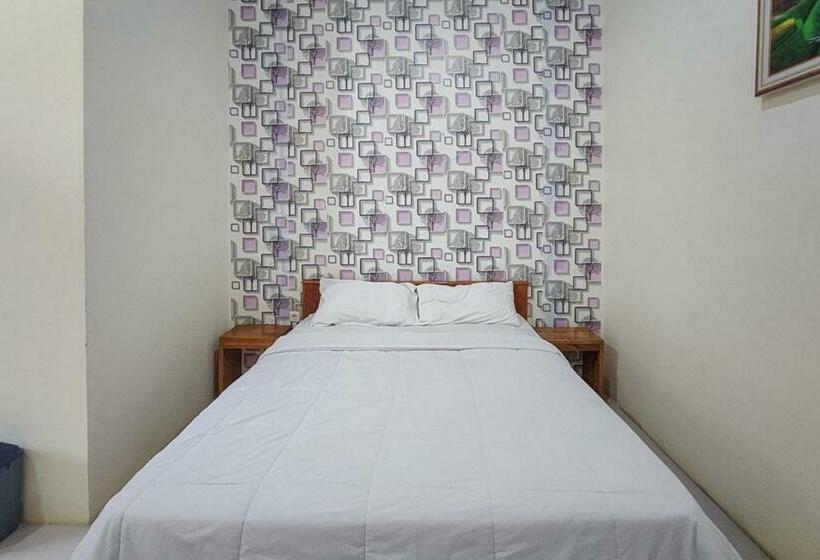 فندق Reddoorz At Tanakatto Homestay Waikabubak