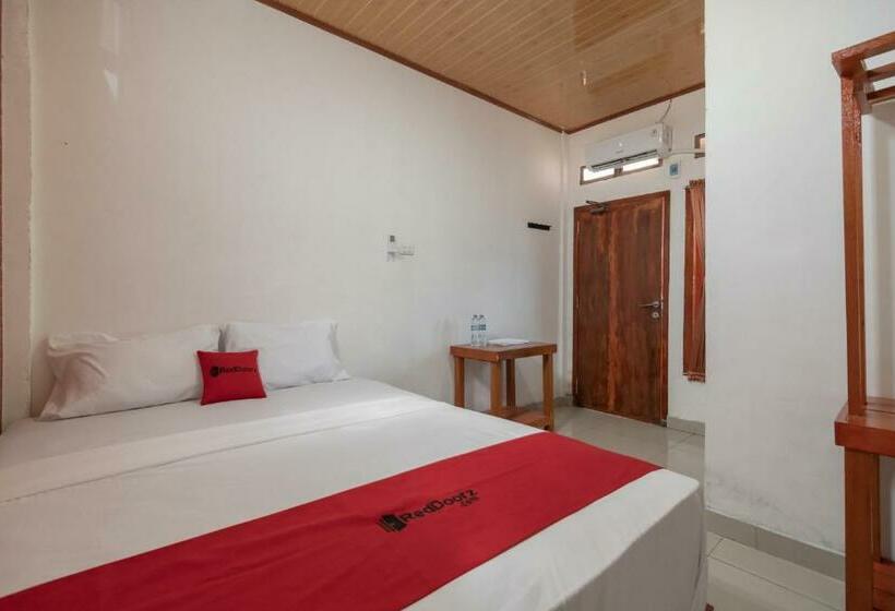 Отель Reddoorz Syariah Near Jakabaring Sport City Palembang