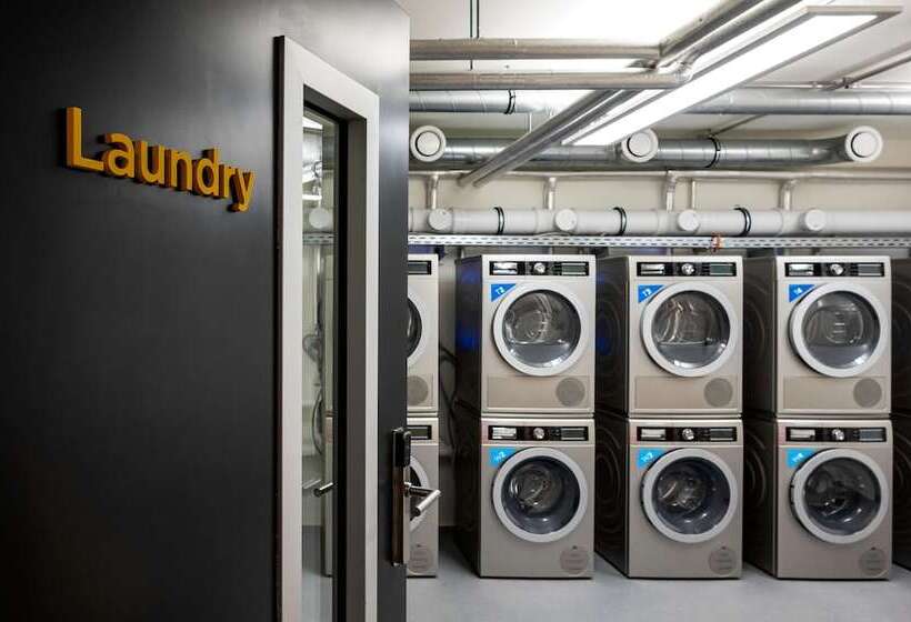 Staycity Aparthotels Frankfurt Airport