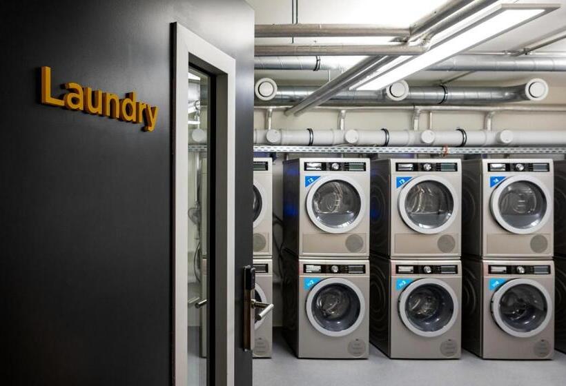 Staycity Aparthotels Frankfurt Airport