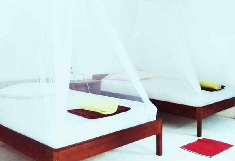 בית מלון כפרי Tangkoko Hill