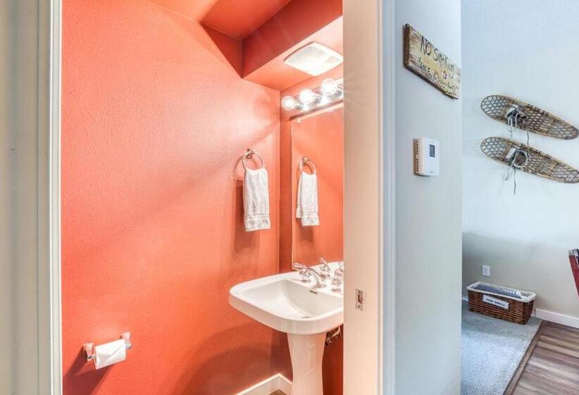 호텔 The Chefs Chalet At Collins Lake