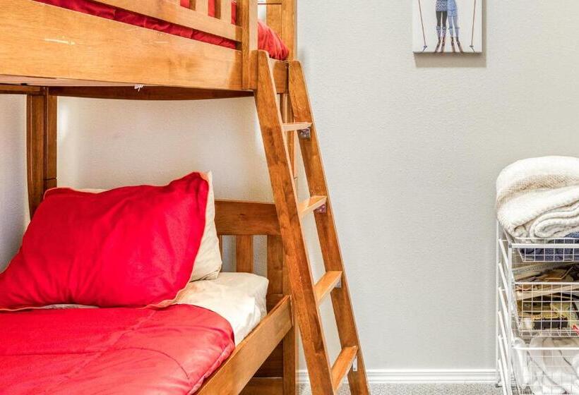 호텔 The Chefs Chalet At Collins Lake