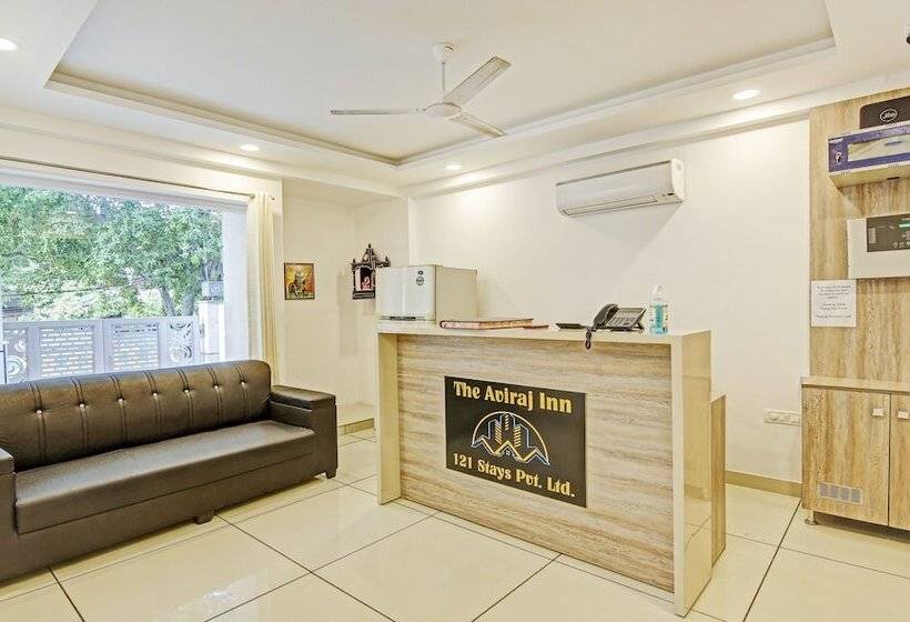 호텔 Treebo Aviraj Inn