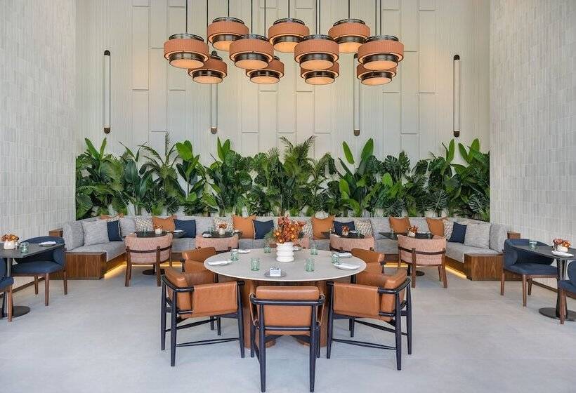 ホテル Vida Dubai Marina & Yacht Club