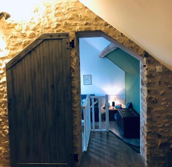 بنسيون A L Orée De La Forêt