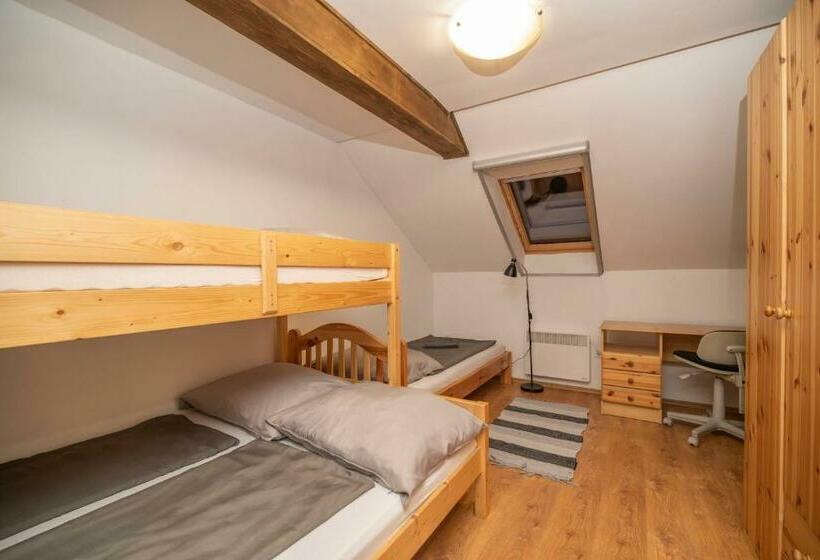 Szobi Malomkert Lovarda