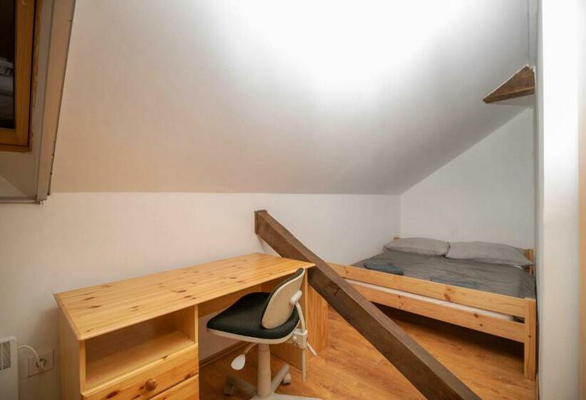 Szobi Malomkert Lovarda