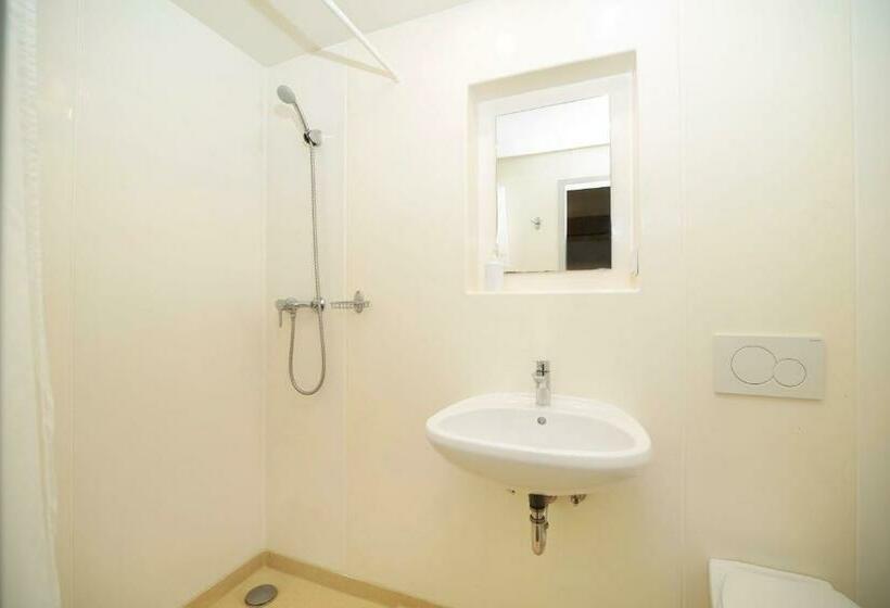 Szobi Malomkert Lovarda