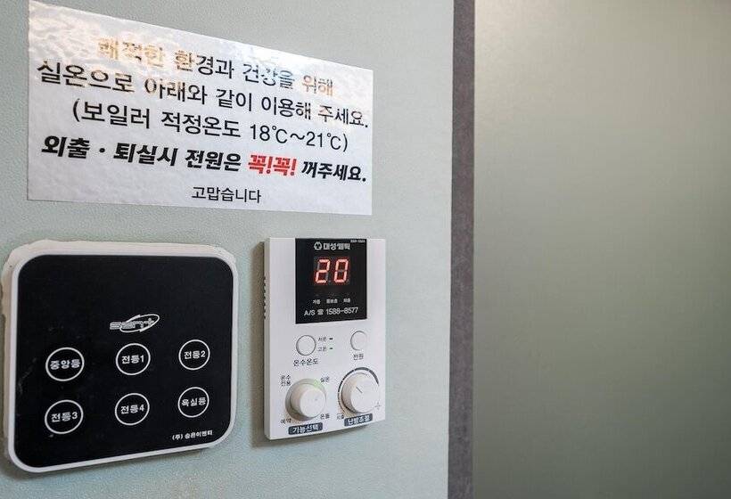 Chuncheon Bomnae Motel