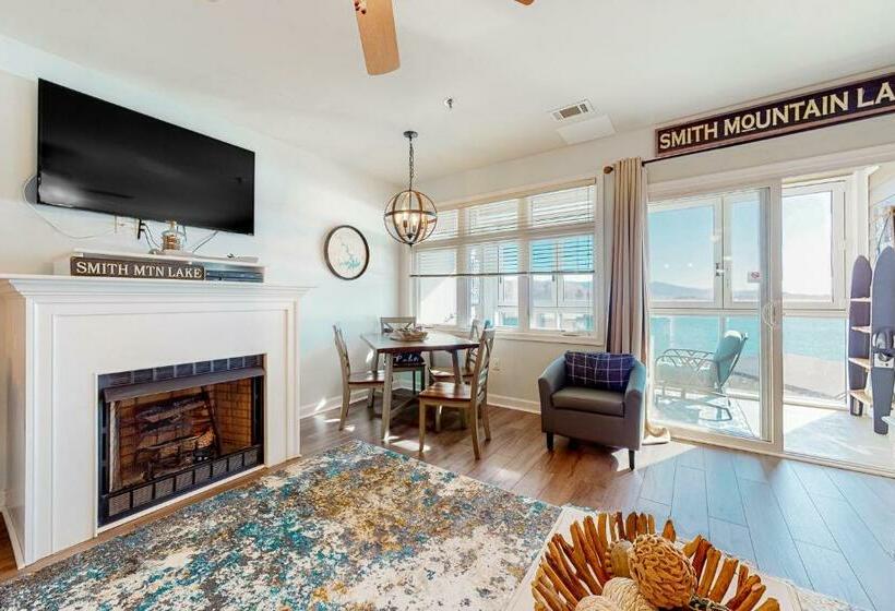 ホテル A Reel Good Time