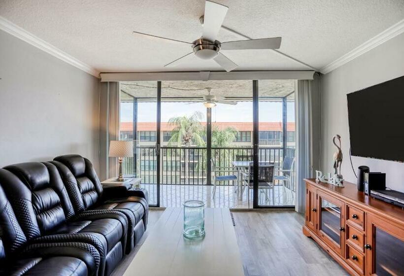 فندق Bay Mariner 428