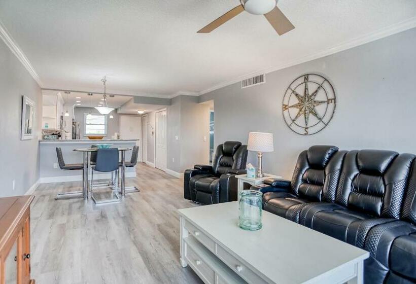 فندق Bay Mariner 428