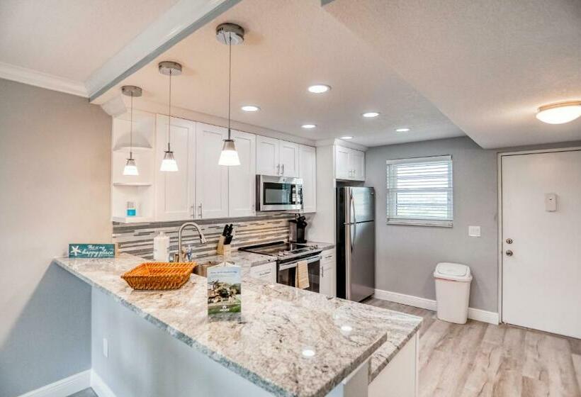 فندق Bay Mariner 428