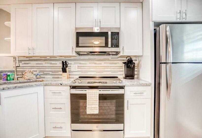 فندق Bay Mariner 428