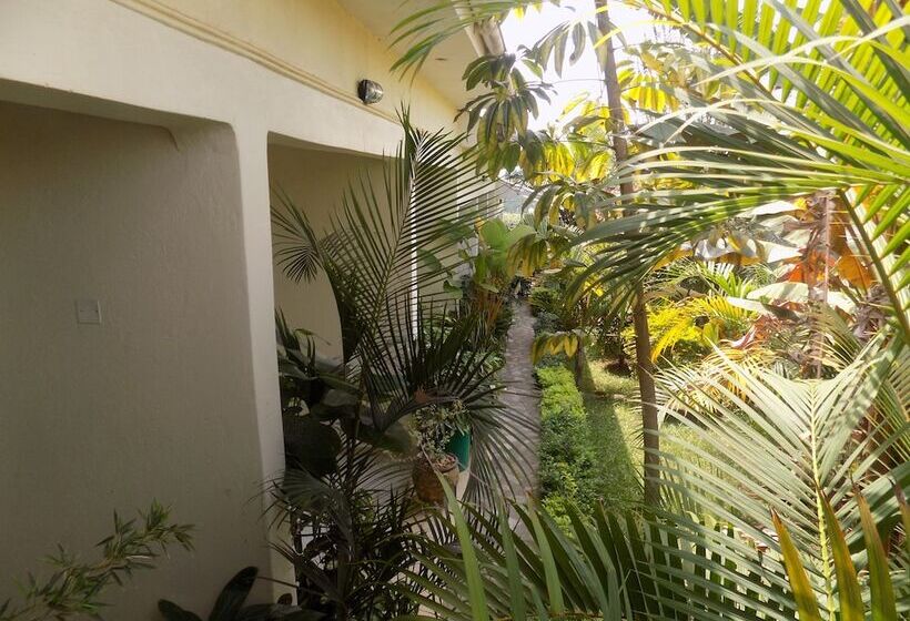 هتل Cielo Country Inn