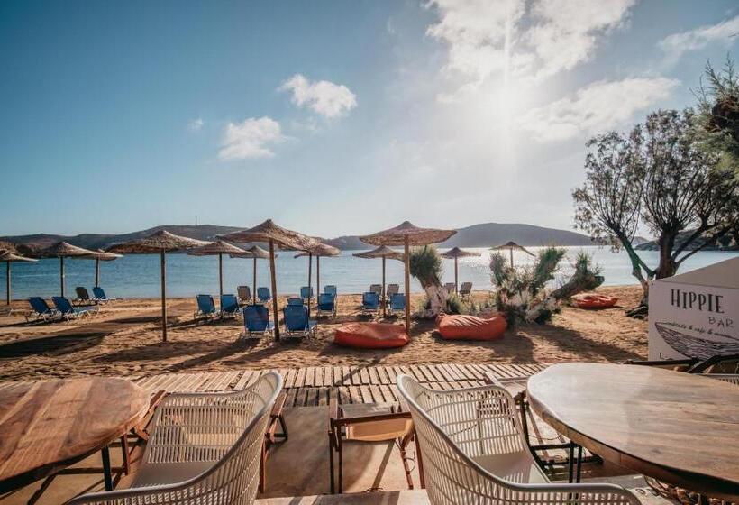 בית מלון כפרי Coralli Seaside Resort