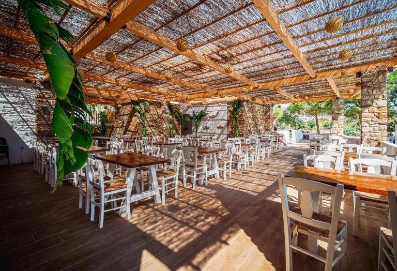 בית מלון כפרי Coralli Seaside Resort