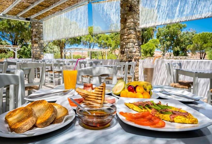 בית מלון כפרי Coralli Seaside Resort