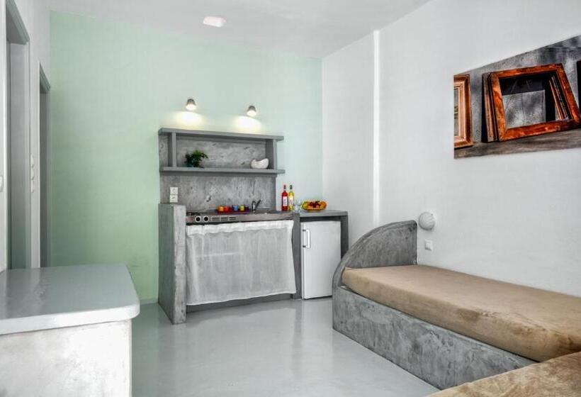 בית מלון כפרי Coralli Seaside Resort