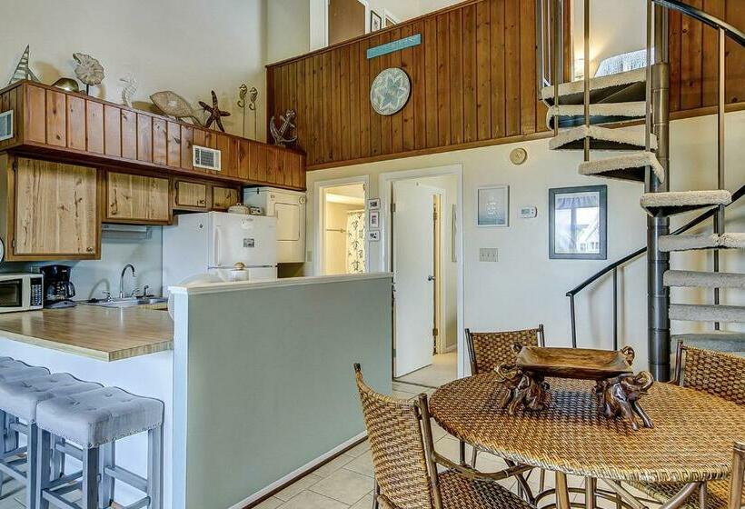 فندق Driftwood Villa   237