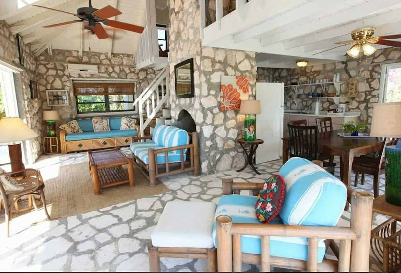 בית מלון כפרי Fernandez Bay Village