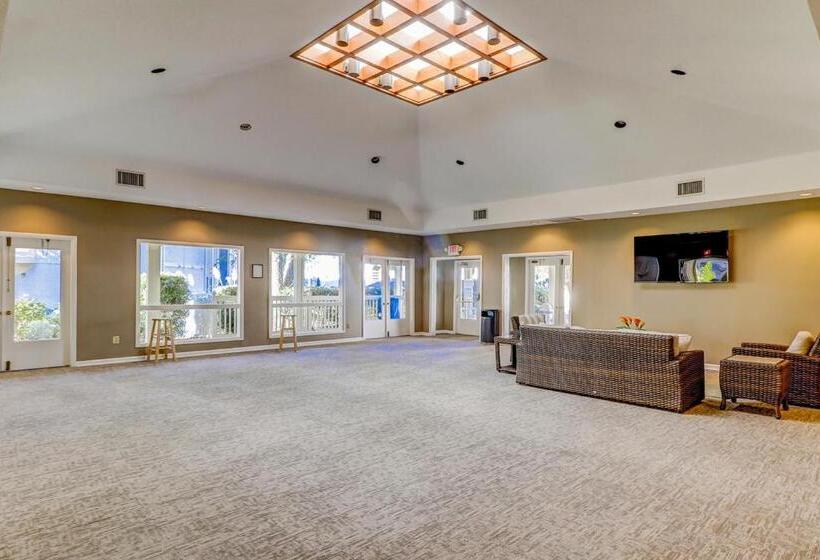 ホテル Fiddlers Cove 22j