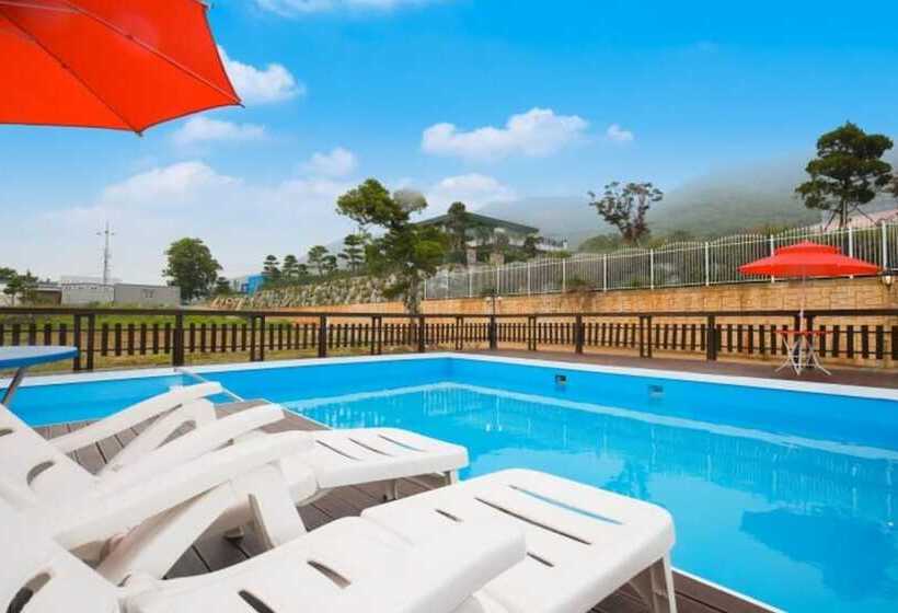 בית מלון כפרי Ganghwado Noeul Spa Pension