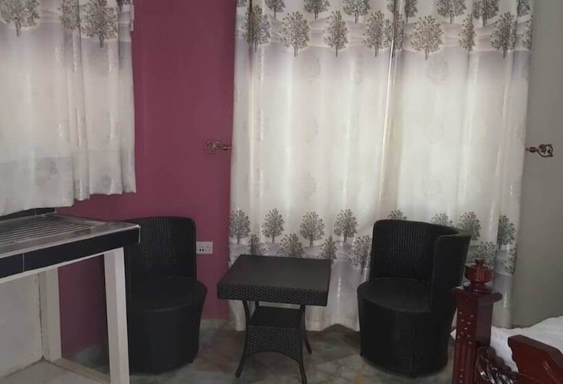 هتل Lite Cottages