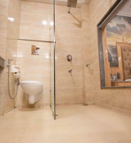 Отель Old Smugglers With Balcony Mountain View Ac Hot And Cold Near To Hadimba Temple Near To Mall Road