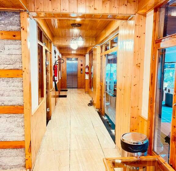 酒店 Old Smugglers With Balcony Mountain View Ac Hot And Cold Near To Hadimba Temple Near To Mall Road