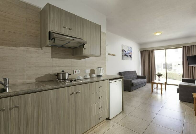 Penelope Beach Hotel Apts