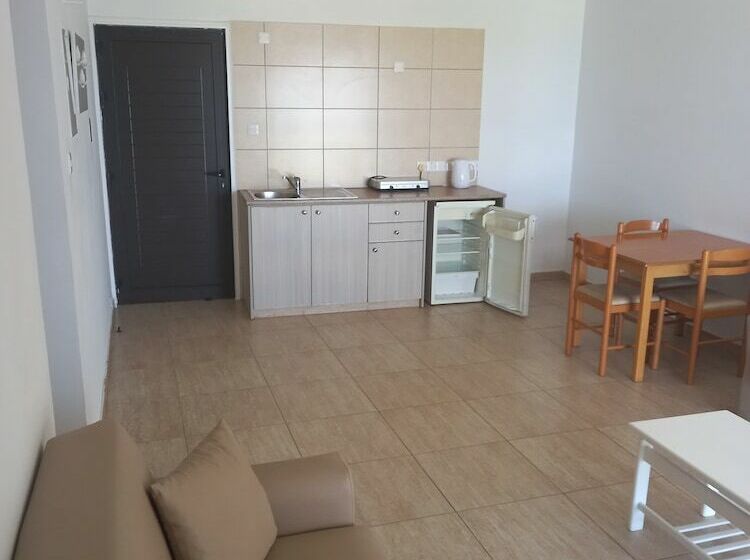 Penelope Beach Hotel Apts