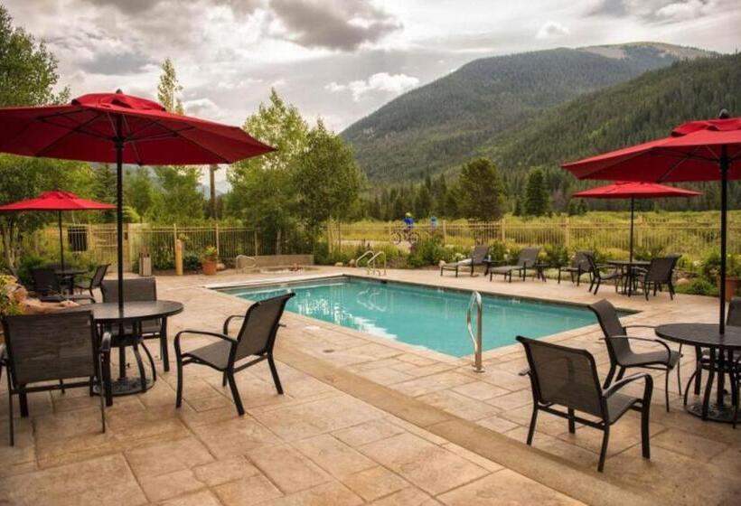 Отель Red Hawk 2276