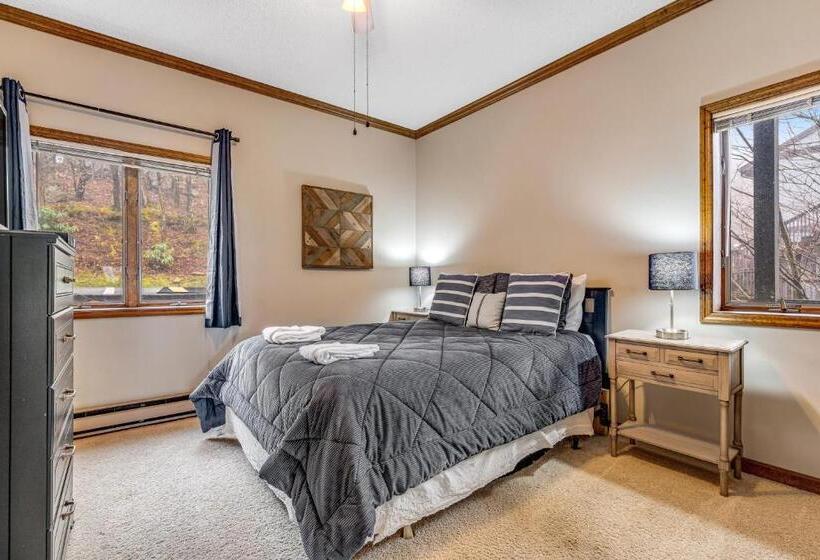 ホテル Skyleaf Villa 702