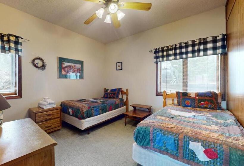 ホテル Skyleaf Villa 702