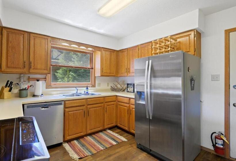 Отель Snowfire 312a