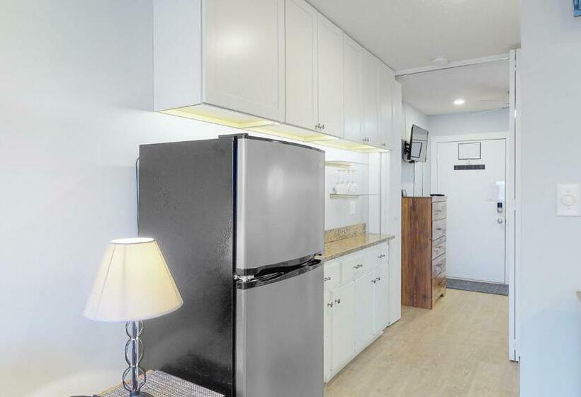 Отель Sunset Landing