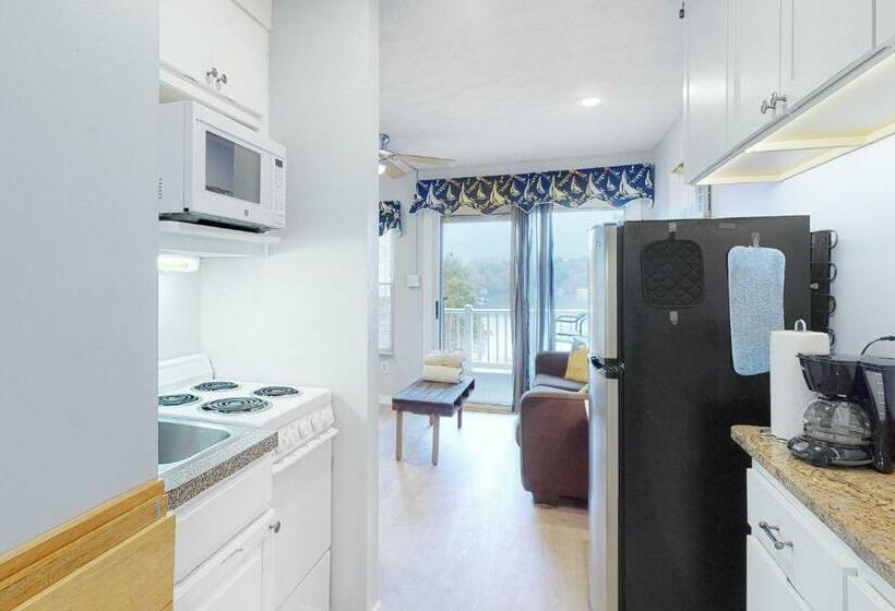 Отель Sunset Landing