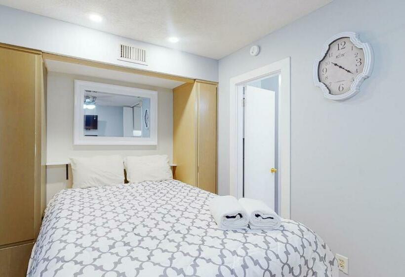 Отель Sunset Landing