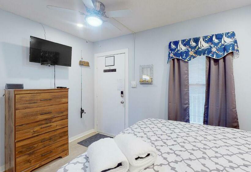 Отель Sunset Landing