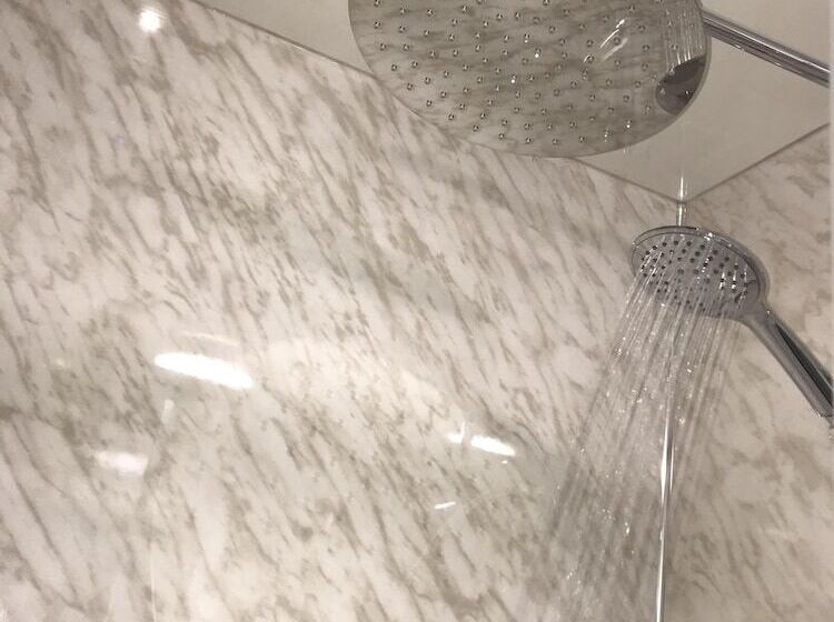 فندق The Halfway House