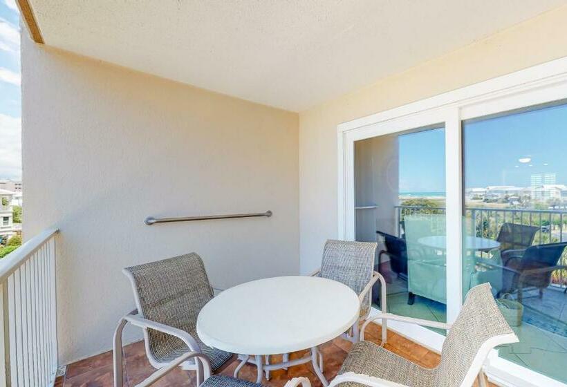 ホテル The Islander 412