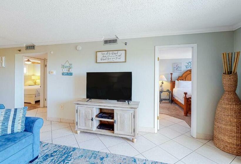 ホテル The Islander 412