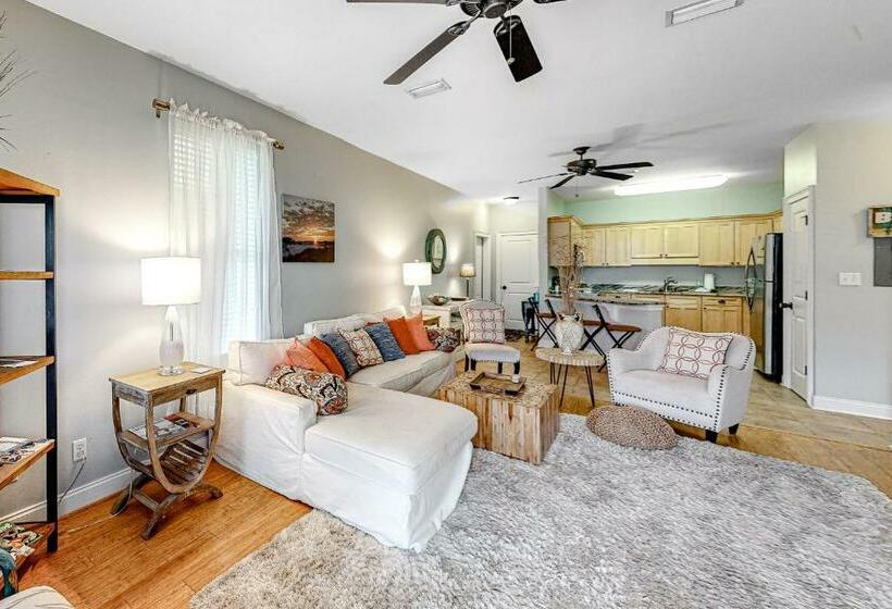 فندق Topsail Village Away On Wildflower