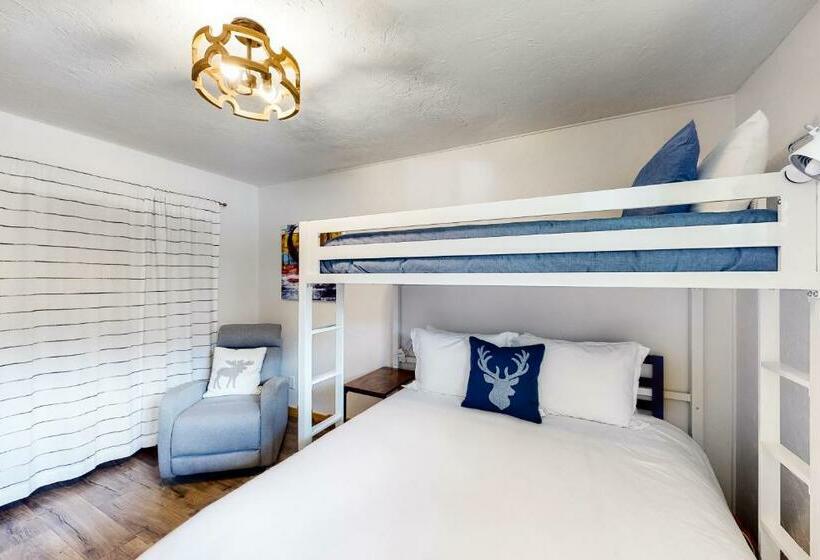 בית מלון כפרי Town & Country