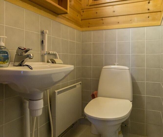 Jeris Hotel & Cabins