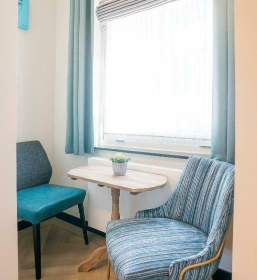 Hotspot Location, Wifi, Bed En Koffie Harmony Til